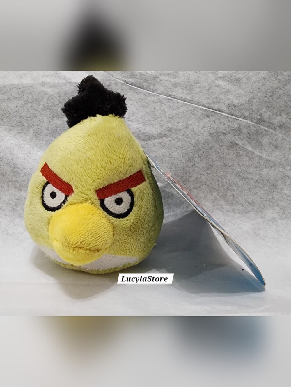 NEW NWT Angry Birds Yellow Bird Chuck Plush Backpack Clip Keychain Commonwealth